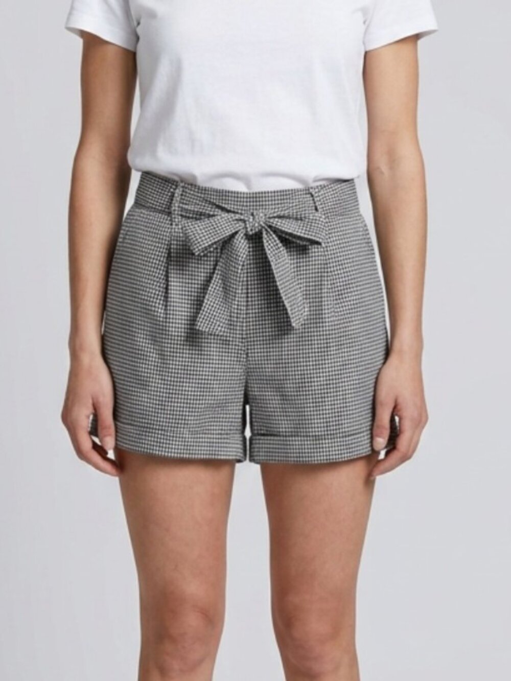 SIENNA SKY Gingham Plaid Tie-Waist Shorts Sz M